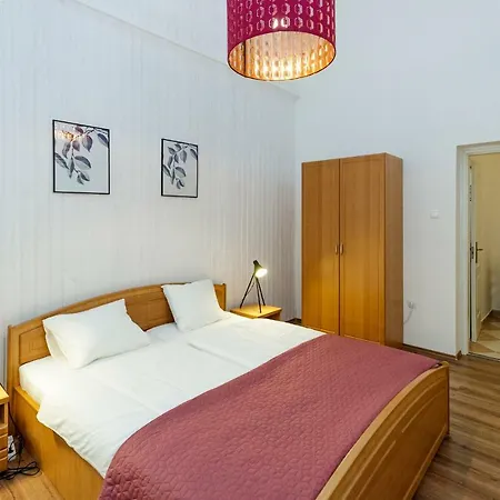 Sophie Apartman Eger Exterior photo
