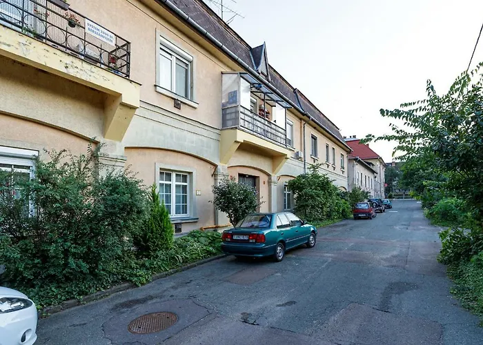 Sophie Apartman