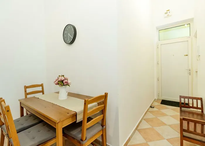 Sophie Apartman